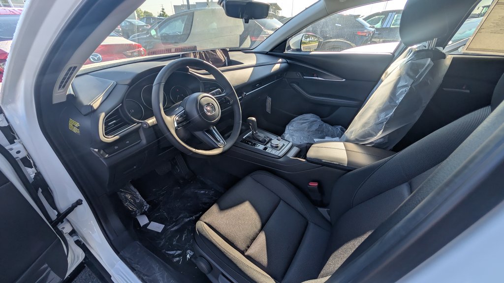 Mazda CX-30 GS 2026 à Boucherville, Québec - 2 - w1024h768px