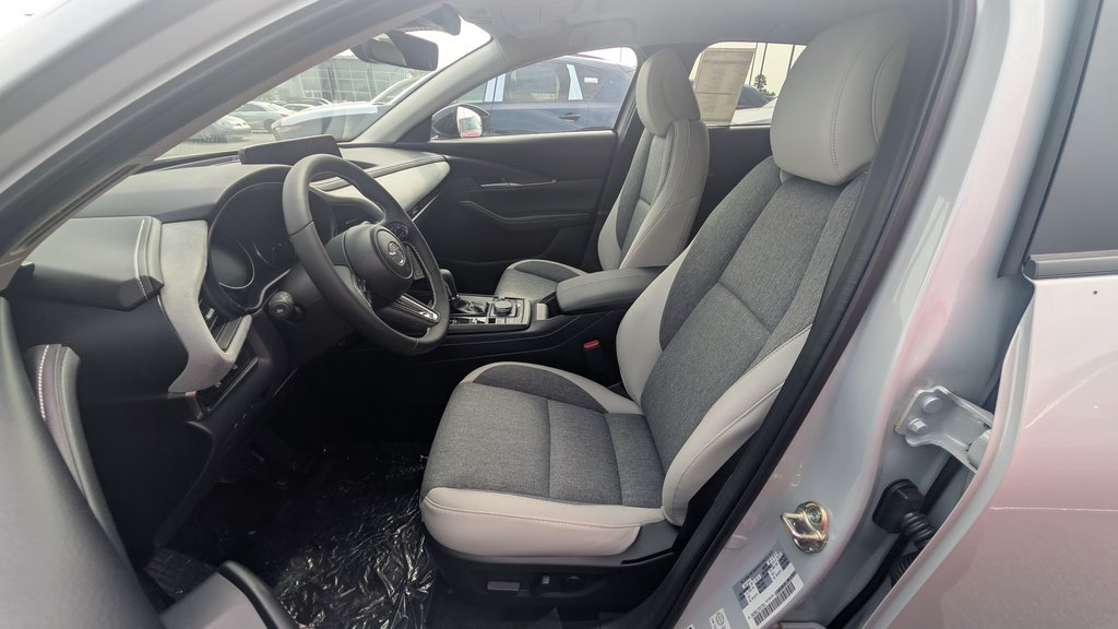 2026 Mazda CX-30 GS Kuro in Boucherville, Quebec - 3 - w1024h768px