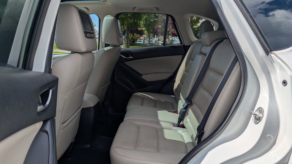 2015 Mazda CX-5 GT AWD, BAS KM, CUIR, TOIT in Boucherville, Quebec - 15 - w1024h768px