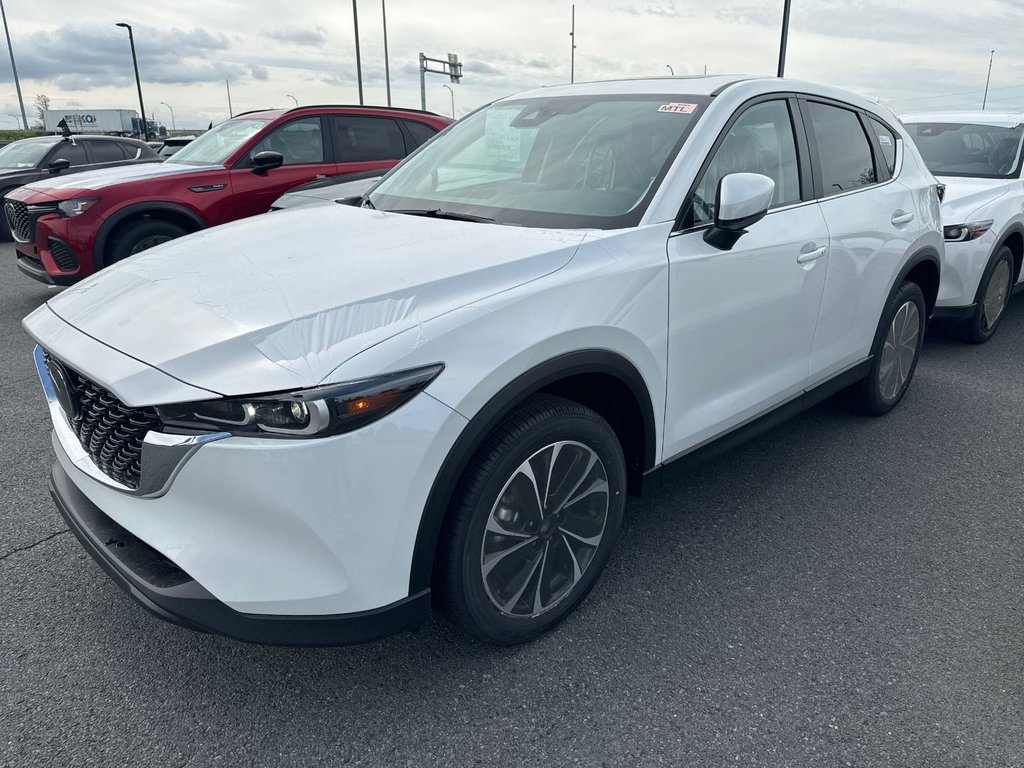 Mazda CX-5 GS 2024 à Boucherville, Québec - 1 - w1024h768px