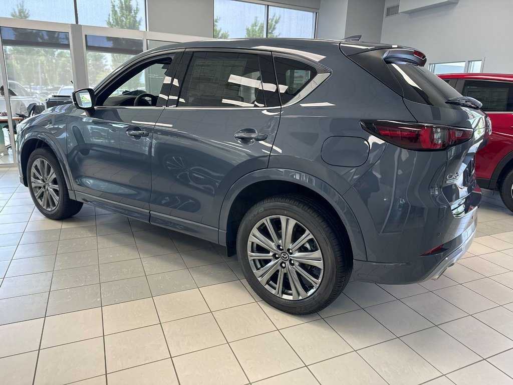 2024 Mazda CX-5 Signature in Boucherville, Quebec - 2 - w1024h768px