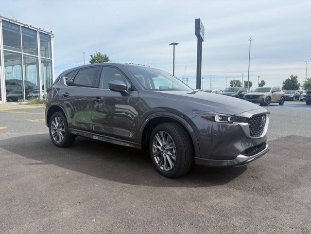 2025 Mazda CX-5 Signature in Boucherville, Quebec - 2 - w1024h768px