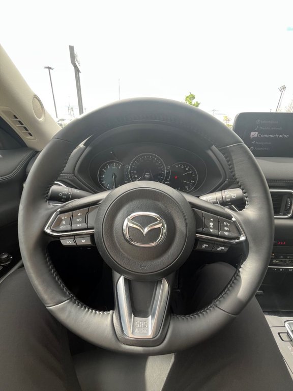 2025 Mazda CX-5 GS AWD DEMO in Boucherville, Quebec - 12 - w1024h768px