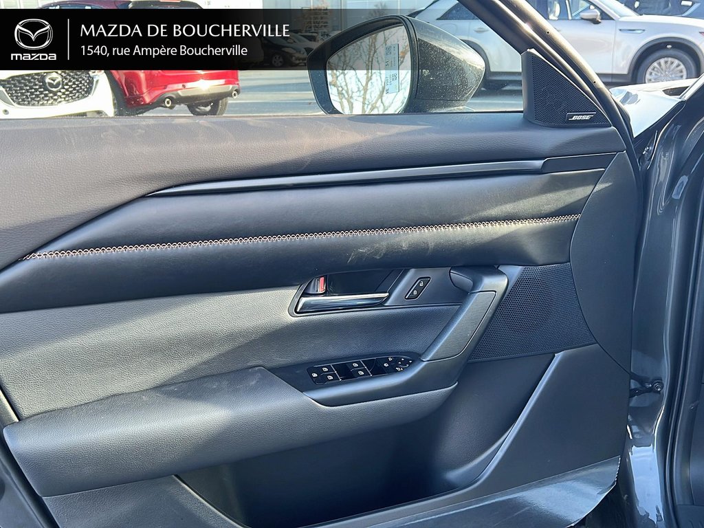 2024 Mazda CX-50 GT Turbo in Boucherville, Quebec - 11 - w1024h768px