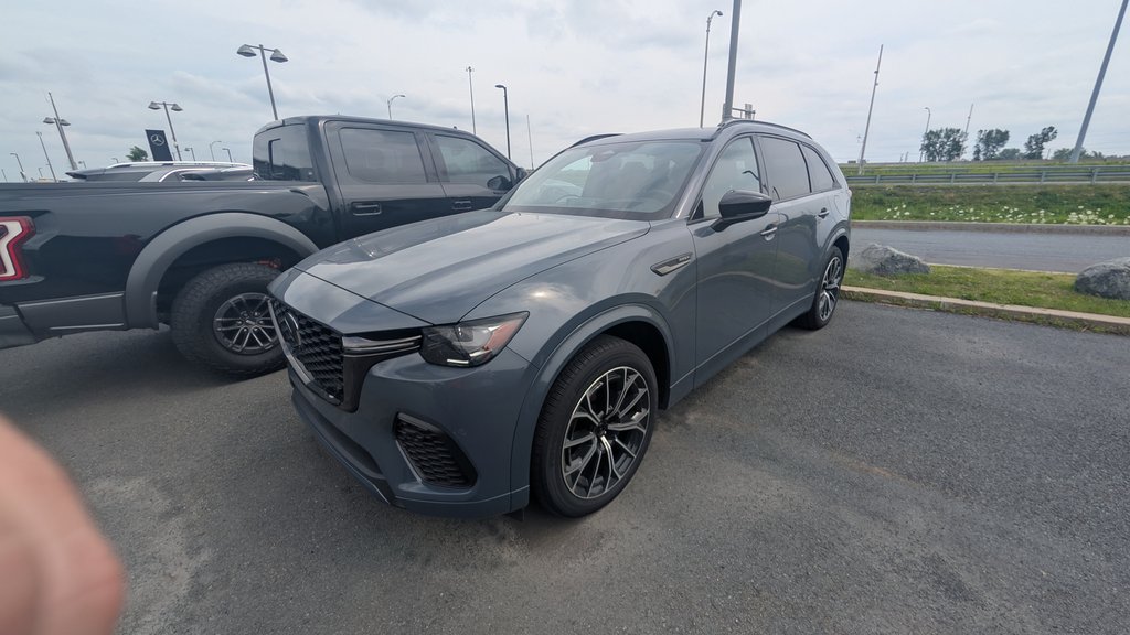 2026 Mazda CX-70 Plug-In Hybrid GT in Boucherville, Quebec - 1 - w1024h768px