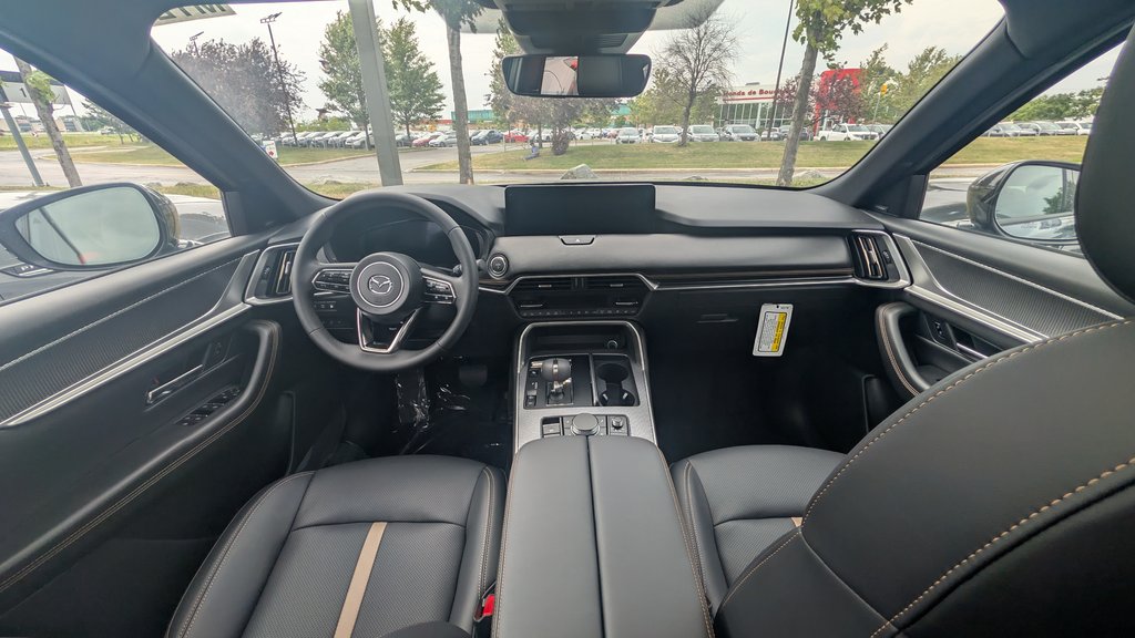2026 Mazda CX-70 PHEV GT in Boucherville, Quebec - 3 - w1024h768px