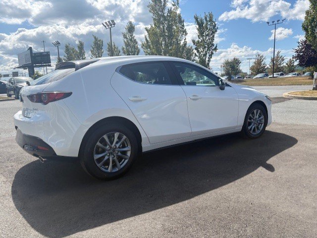 2025 Mazda Mazda3 Sport GS in Boucherville, Quebec - 5 - w1024h768px