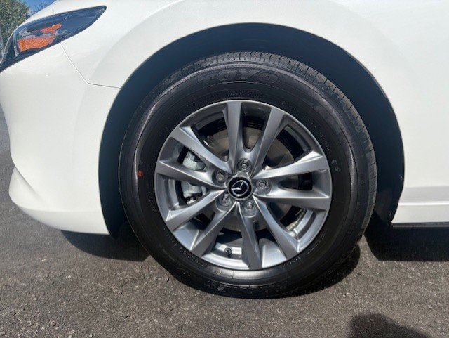 2025 Mazda Mazda3 Sport GS in Boucherville, Quebec - 9 - w1024h768px