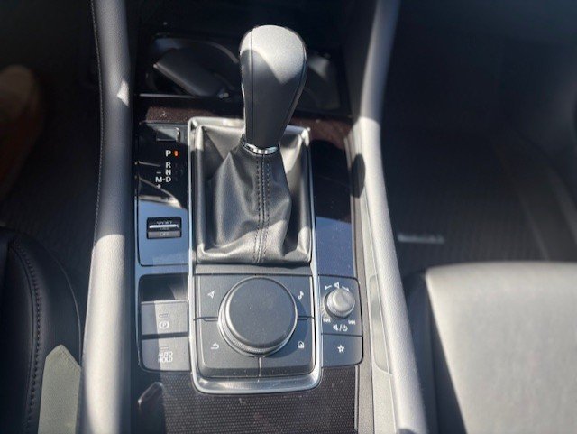 2025 Mazda Mazda3 Sport GS in Boucherville, Quebec - 16 - w1024h768px