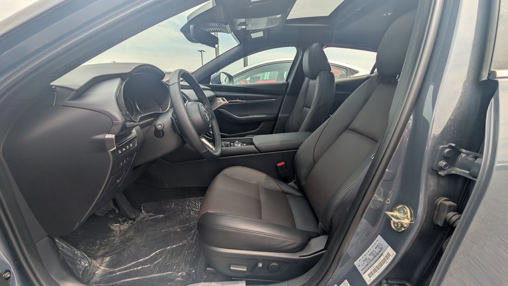 2026 Mazda Mazda3 Sport GT in Boucherville, Quebec - 4 - w1024h768px