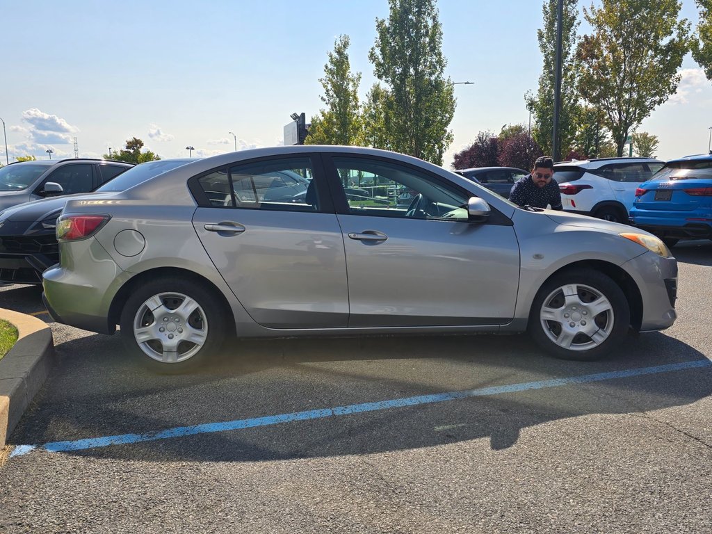 2010 Mazda Mazda3 GX /  1 SEUL PROPRIO / BAS KM in Boucherville, Quebec - 7 - w1024h768px