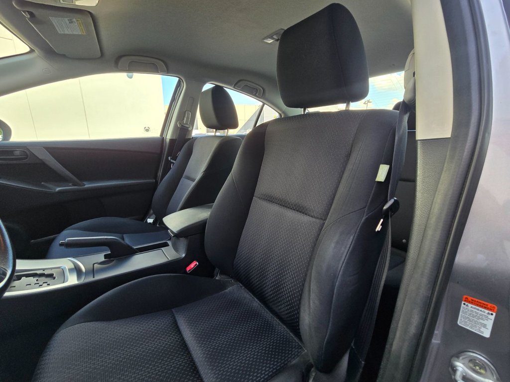 2010 Mazda Mazda3 GX /  1 SEUL PROPRIO / BAS KM in Boucherville, Quebec - 12 - w1024h768px