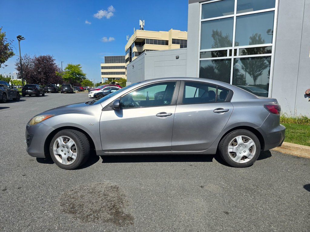2010 Mazda Mazda3 GX /  1 SEUL PROPRIO / BAS KM in Boucherville, Quebec - 3 - w1024h768px
