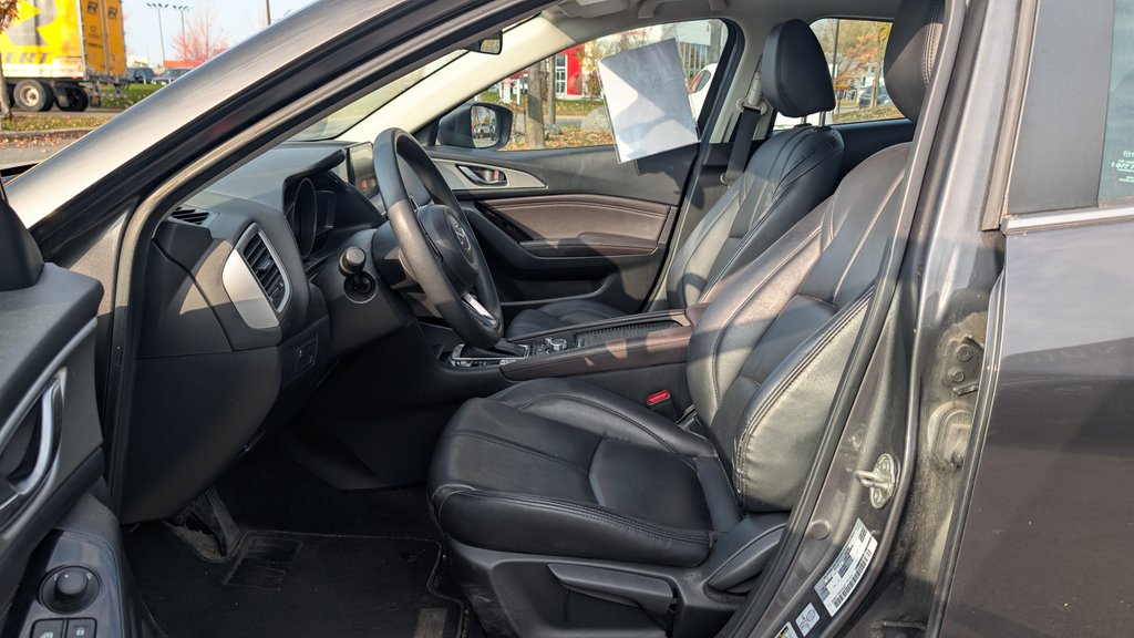 2017 Mazda Mazda3 SE, CUIR, BANC CHAUFFANT, NAVIGATION in Boucherville, Quebec - 7 - w1024h768px
