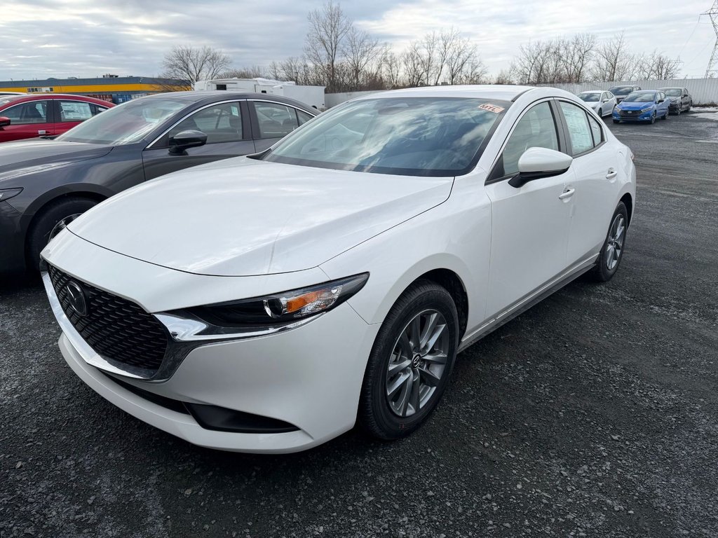 Mazda Mazda3 GX 2025 à Boucherville, Québec - 1 - w1024h768px