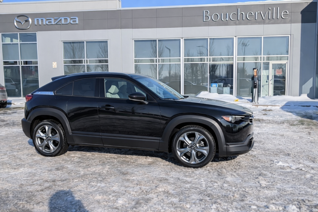 Mazda MX-30 EV GT, TOIT, NAV,BOSE 2022 à Boucherville, Québec - 1 - w1024h768px