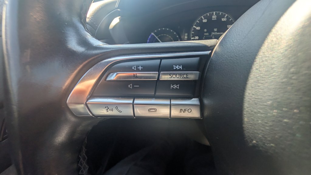 2022 Mazda MX-30 EV GS, BAS KM, AUCUN ACCIDENT in Boucherville, Quebec - 12 - w1024h768px