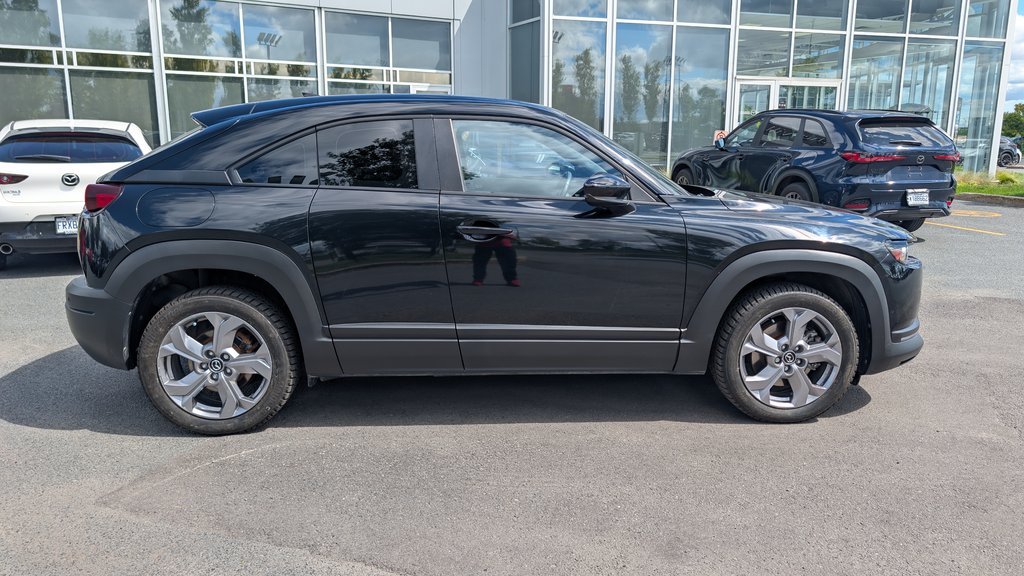 2022 Mazda MX-30 EV GS, 30200KM! 100% ÉLECTRIQUE in Boucherville, Quebec - 11 - w1024h768px