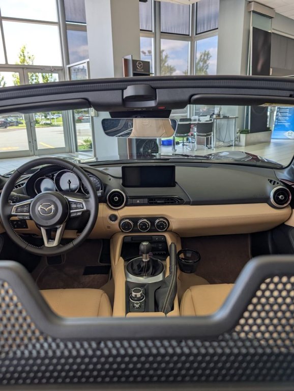 Mazda MX-5 35ie Anniversaire Edition 2025 à Boucherville, Québec - 7 - w1024h768px