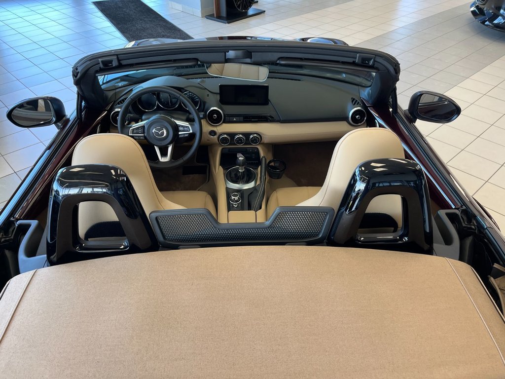 Mazda MX-5 35ie Anniversaire Edition 2025 à Boucherville, Québec - 9 - w1024h768px