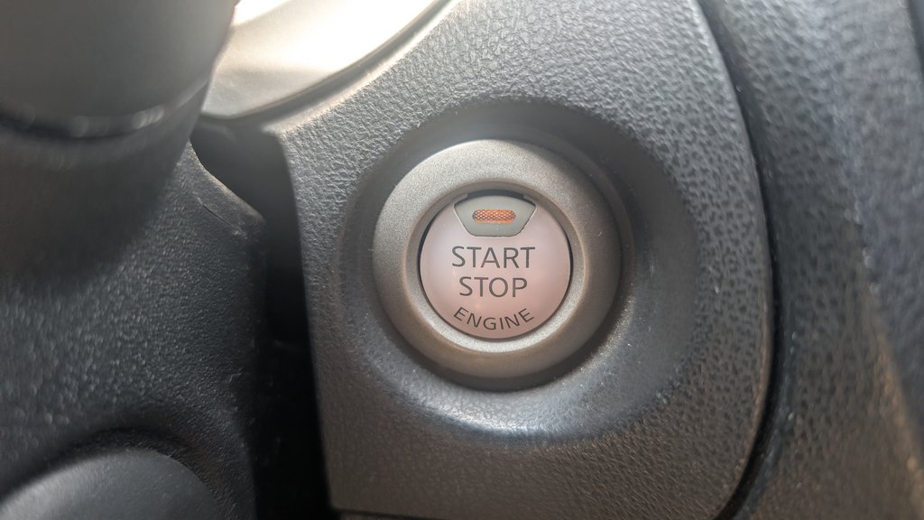 2015 Nissan JUKE SV, AUCUN ACCIDENT, BAS KM in Boucherville, Quebec - 10 - w1024h768px