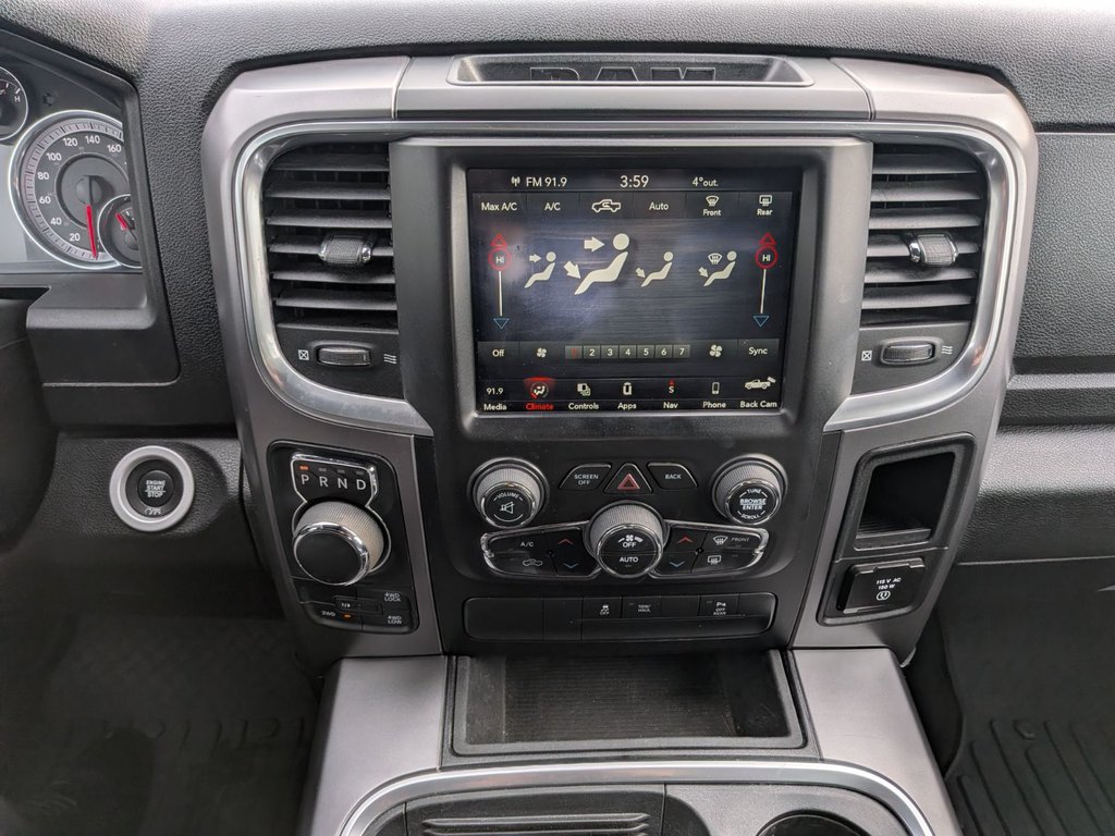 2021 Ram 1500 Classic Warlock, CREW CAB, NAV in Boucherville, Quebec - 16 - w1024h768px