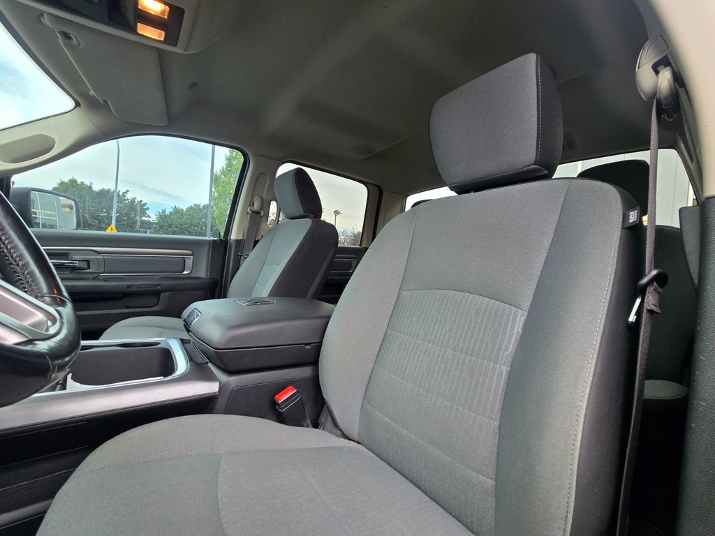 Ram 1500 Classic SLT, CREW CAB,3.6L,NAV PLAN OR, 2022 à Boucherville, Québec - 22 - w1024h768px