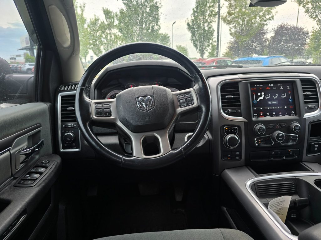Ram 1500 Classic SLT, CREW CAB,3.6L,NAV PLAN OR, 2022 à Boucherville, Québec - 25 - w1024h768px