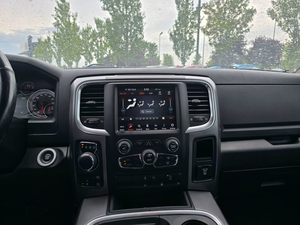 Ram 1500 Classic SLT, CREW CAB,3.6L,NAV PLAN OR, 2022 à Boucherville, Québec - 29 - w1024h768px