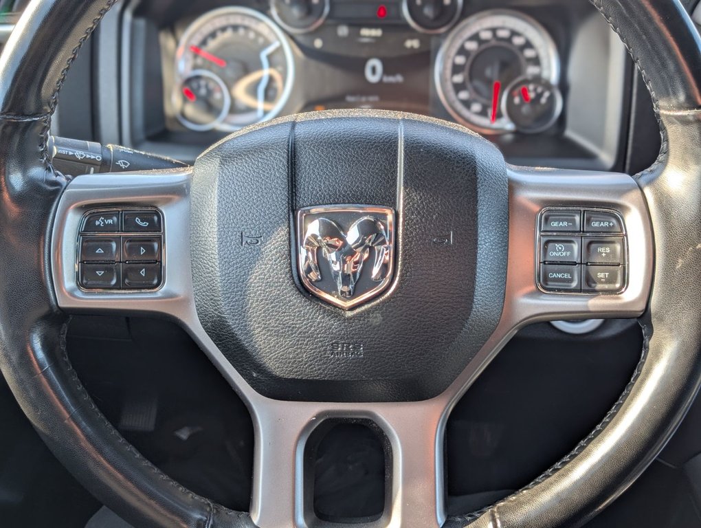 Ram 1500 Classic Warlock, V6, GARANTIE PLAN OR 2022 à Boucherville, Québec - 12 - w1024h768px