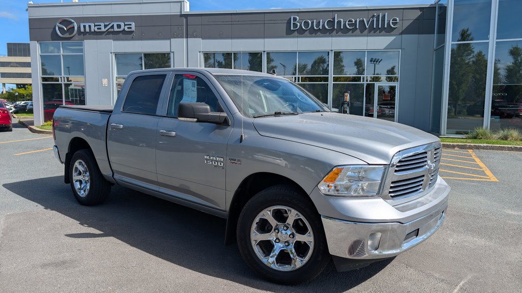 Ram 1500 Classic SLT, CREW, HÉMI, 35000KM !! GARANTIE 2022 à Boucherville, Québec - 1 - w1024h768px