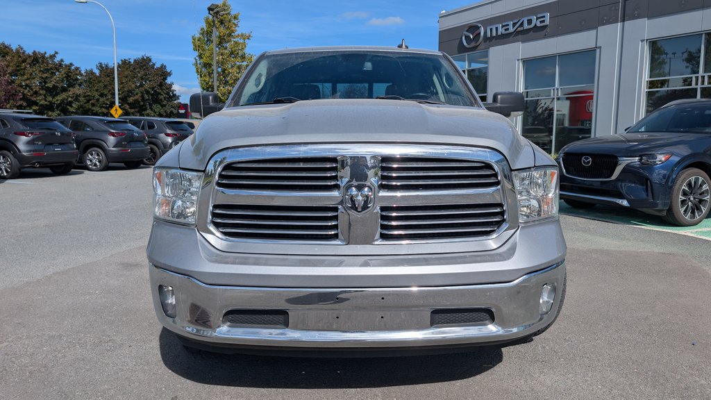 Ram 1500 Classic SLT, CREW, HÉMI, 35000KM !! GARANTIE 2022 à Boucherville, Québec - 3 - w1024h768px