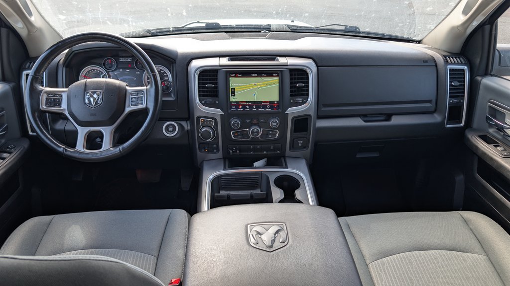 Ram 1500 Classic SLT, CREW, HÉMI, 35000KM !! GARANTIE 2022 à Boucherville, Québec - 16 - w1024h768px