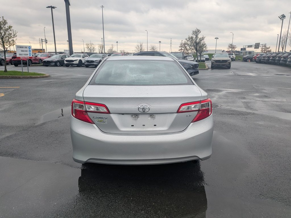 2014 Toyota Camry LE BAS KILOMÉTRAGE, TOIT OUVRANT, BLUETOOTH in Boucherville, Quebec - 11 - w1024h768px