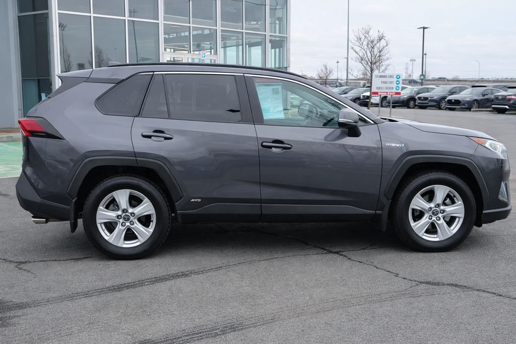 Toyota RAV4 HYBRIDE AWD XLE JAMAIS ACCIDENTÉ TOIT OUVRANT 2021 à Boucherville, Québec - 15 - w1024h768px