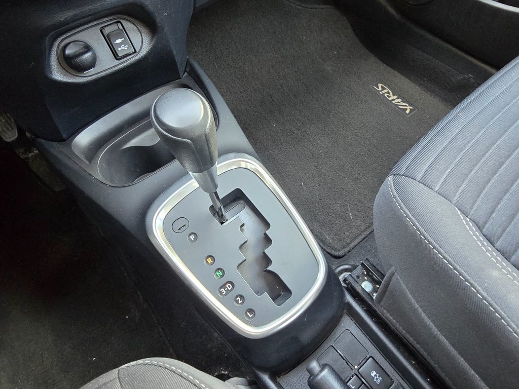 2018 Toyota Yaris Hatchback LE 1 PROPRIO BAS KM in Boucherville, Quebec - 15 - w1024h768px