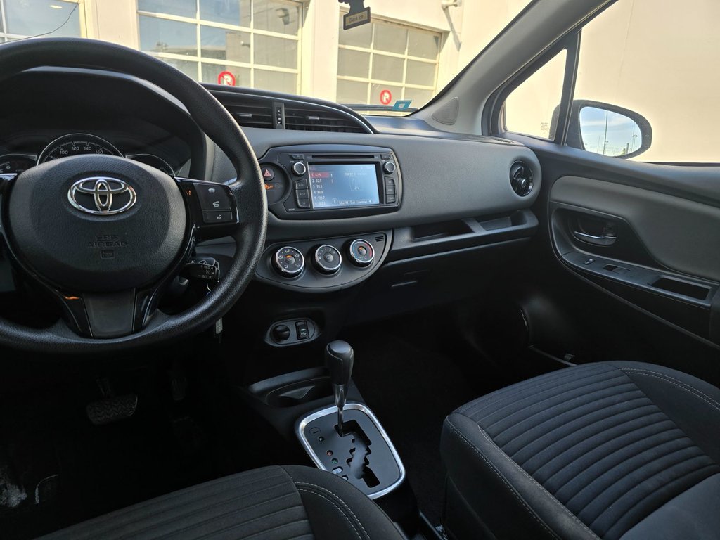 2018 Toyota Yaris Hatchback LE 1 PROPRIO BAS KM in Boucherville, Quebec - 9 - w1024h768px