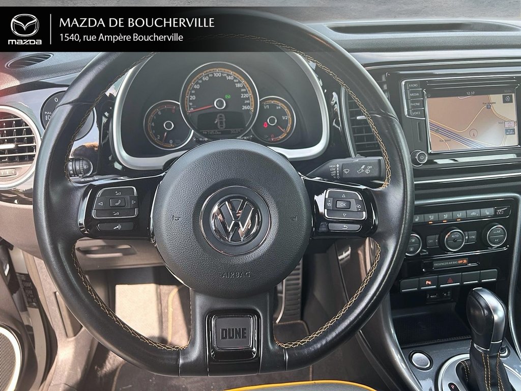 2018 Volkswagen Beetle Convertible Dune, cabriolet, très bas km in Boucherville, Quebec - 15 - w1024h768px