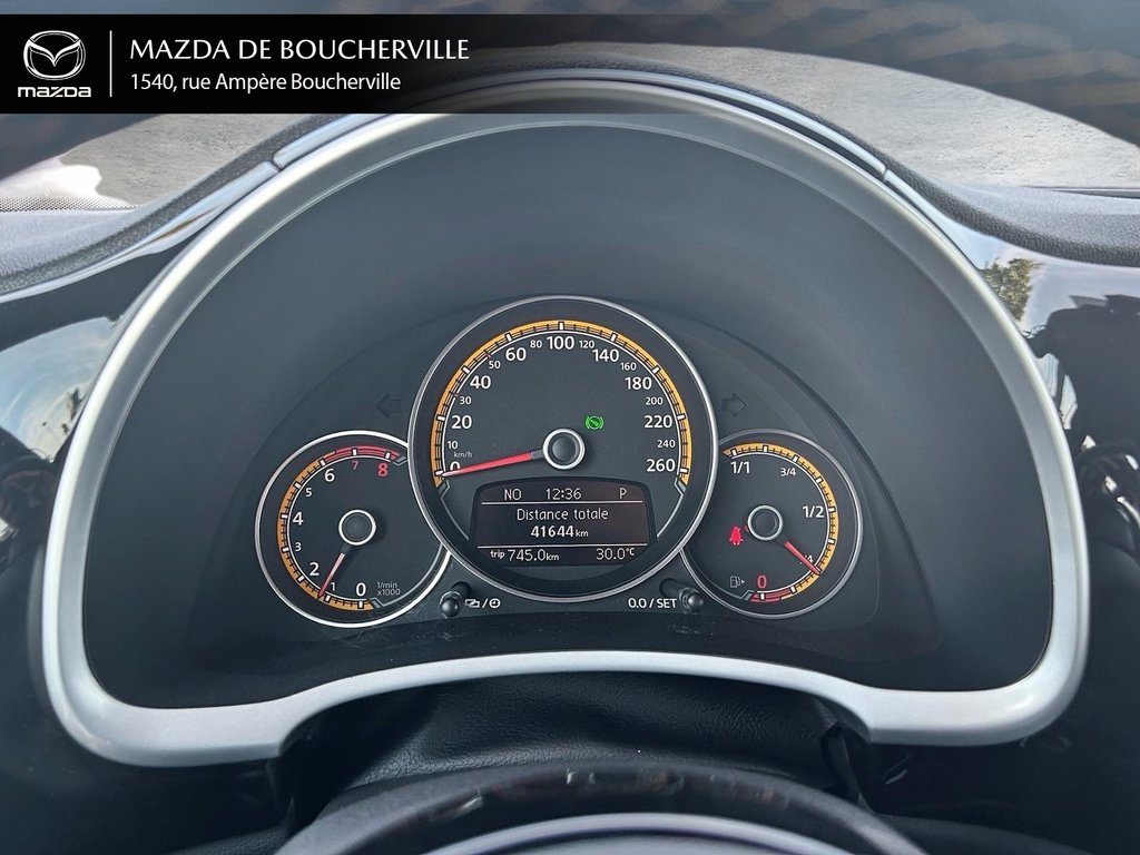 2018 Volkswagen Beetle Convertible Dune, cabriolet, très bas km in Boucherville, Quebec - 11 - w1024h768px