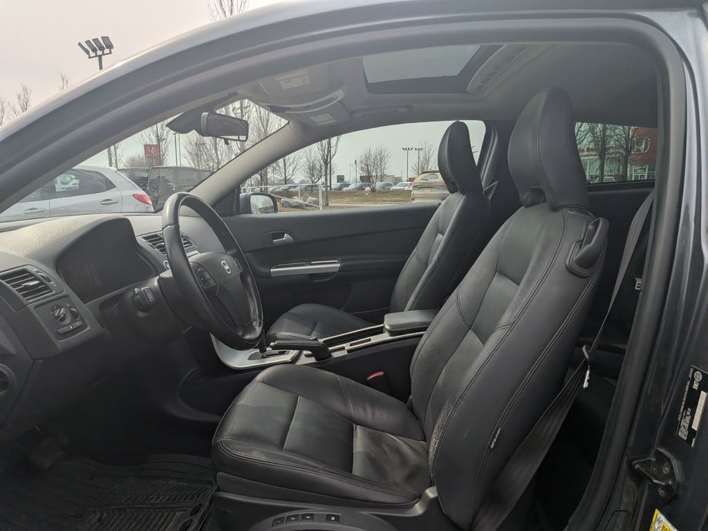 2013 Volvo C30 T5 in Boucherville, Quebec - 12 - w1024h768px
