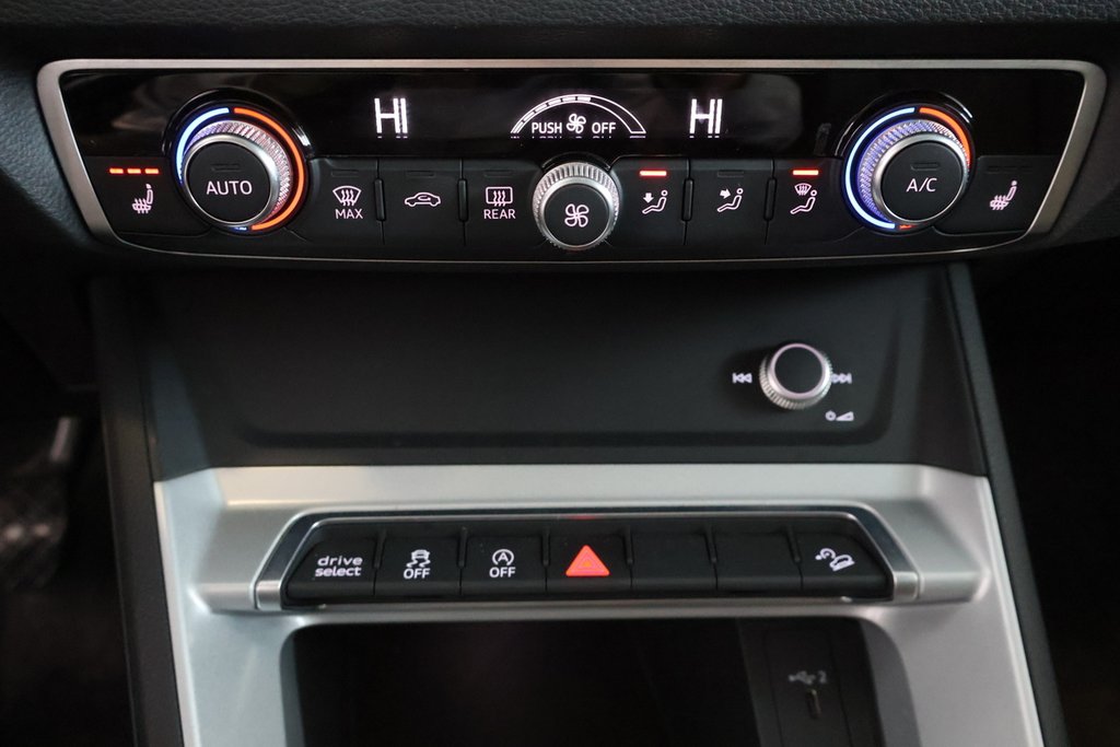 2022 Audi Q3 Komfort Quattro Toit-Panoramique in St-Jean-Sur-Richelieu, Quebec - 17 - w1024h768px