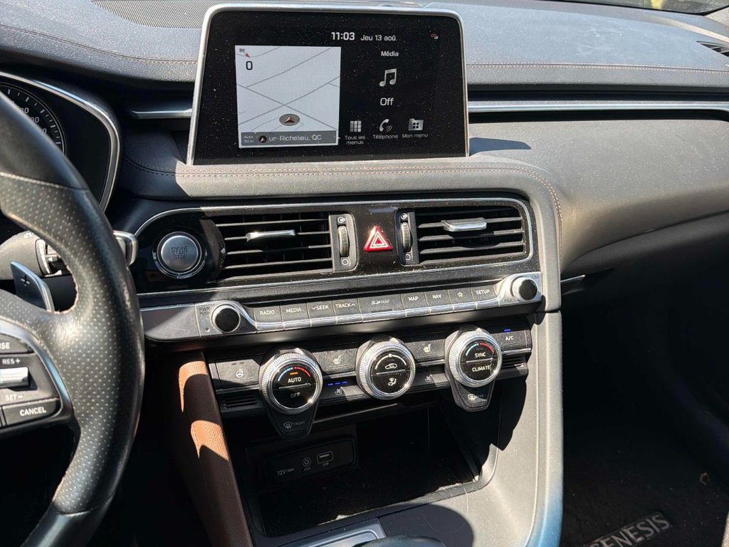 2021 GENESIS G70 2.0T Elite AWD in St-Jean-Sur-Richelieu, Quebec - 2 - w1024h768px