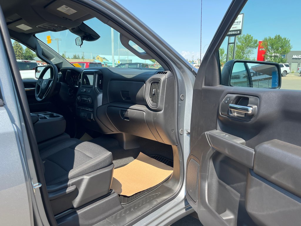 2024 Chevrolet Silverado 1500 in Taber, Alberta - 9 - w1024h768px