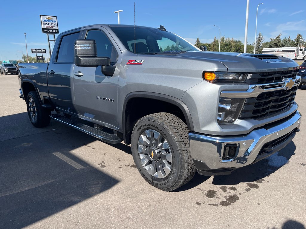 2025 Chevrolet Silverado 3500 HD in Taber, Alberta - 25 - w1024h768px