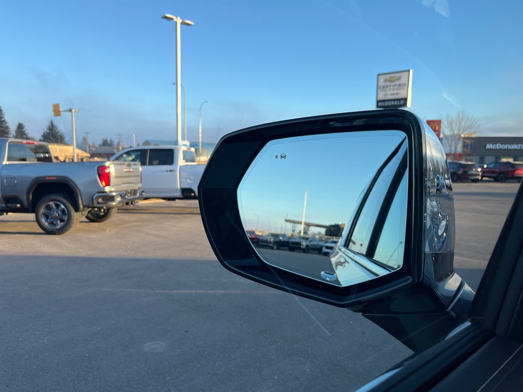 2025 Chevrolet Suburban in Taber, Alberta - 23 - w1024h768px