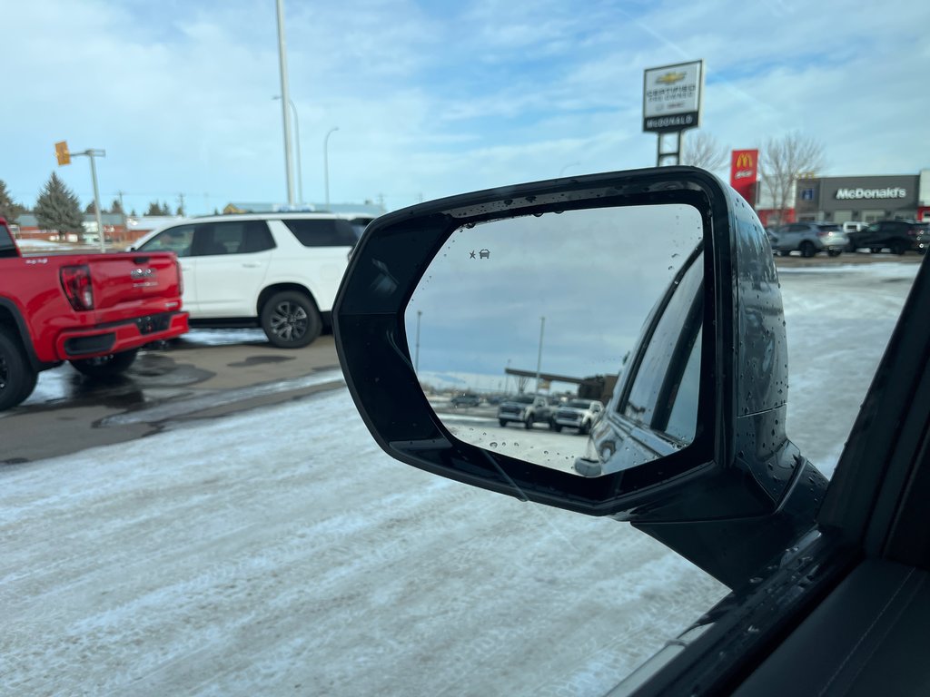 2025 Chevrolet Suburban in Taber, Alberta - 20 - w1024h768px