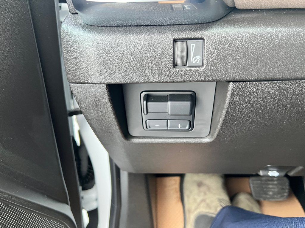 2025 GMC Canyon in Taber, Alberta - 16 - w1024h768px