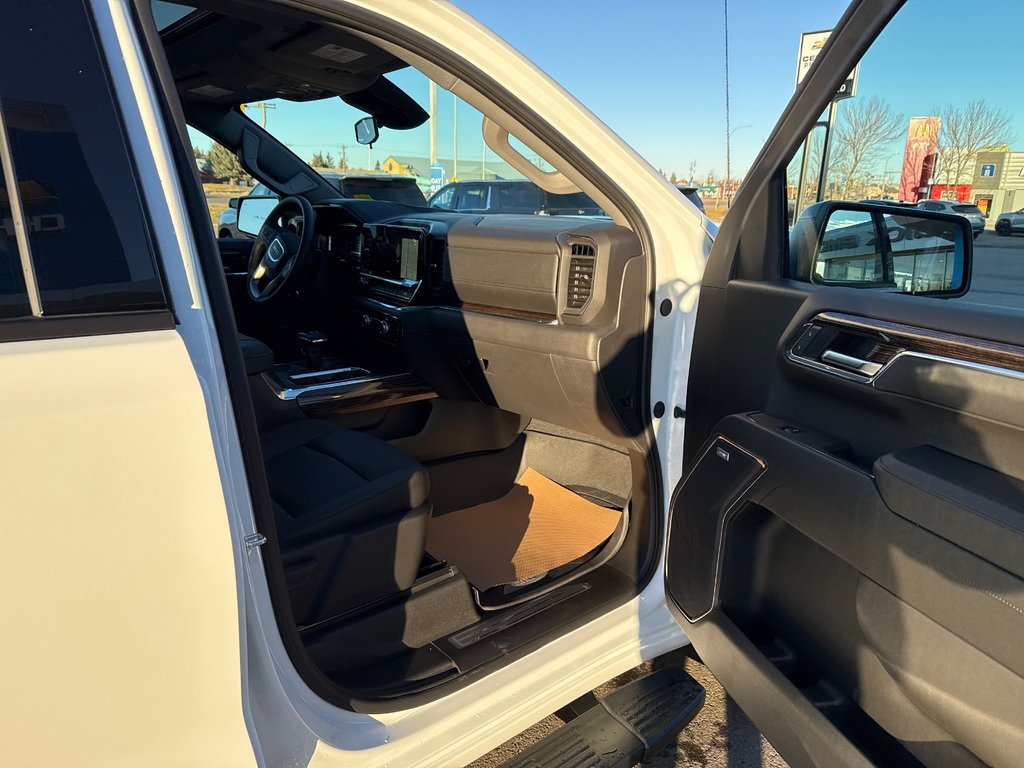 2025 GMC Sierra 1500 in Taber, Alberta - 9 - w1024h768px