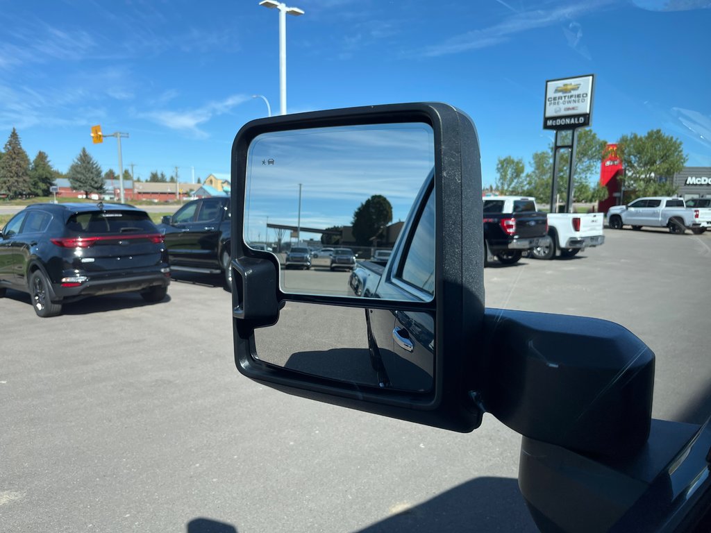 2025 GMC Sierra 3500 HD in Taber, Alberta - 22 - w1024h768px