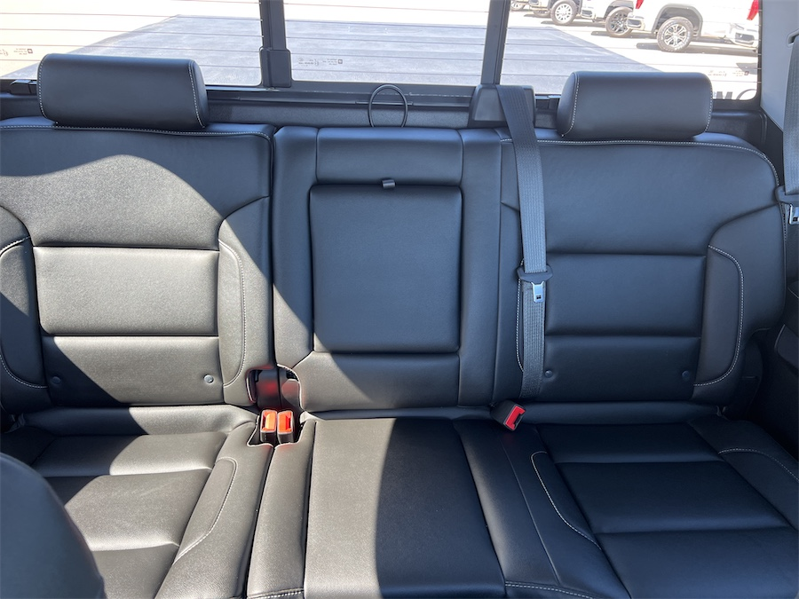 2018 Chevrolet Silverado 1500 in Taber, Alberta - 9 - w1024h768px